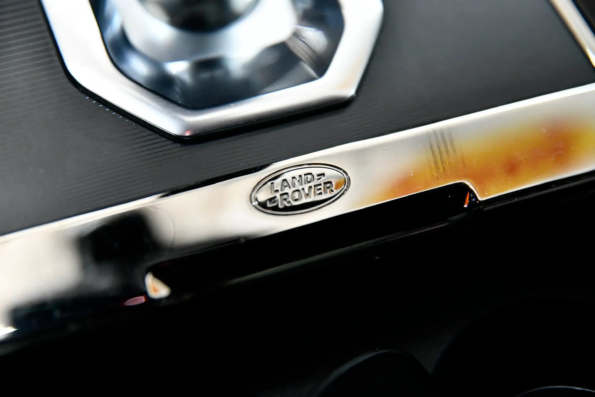 Used 2022 Land Rover Range Rover Evoque R-Dynamic SE image 23