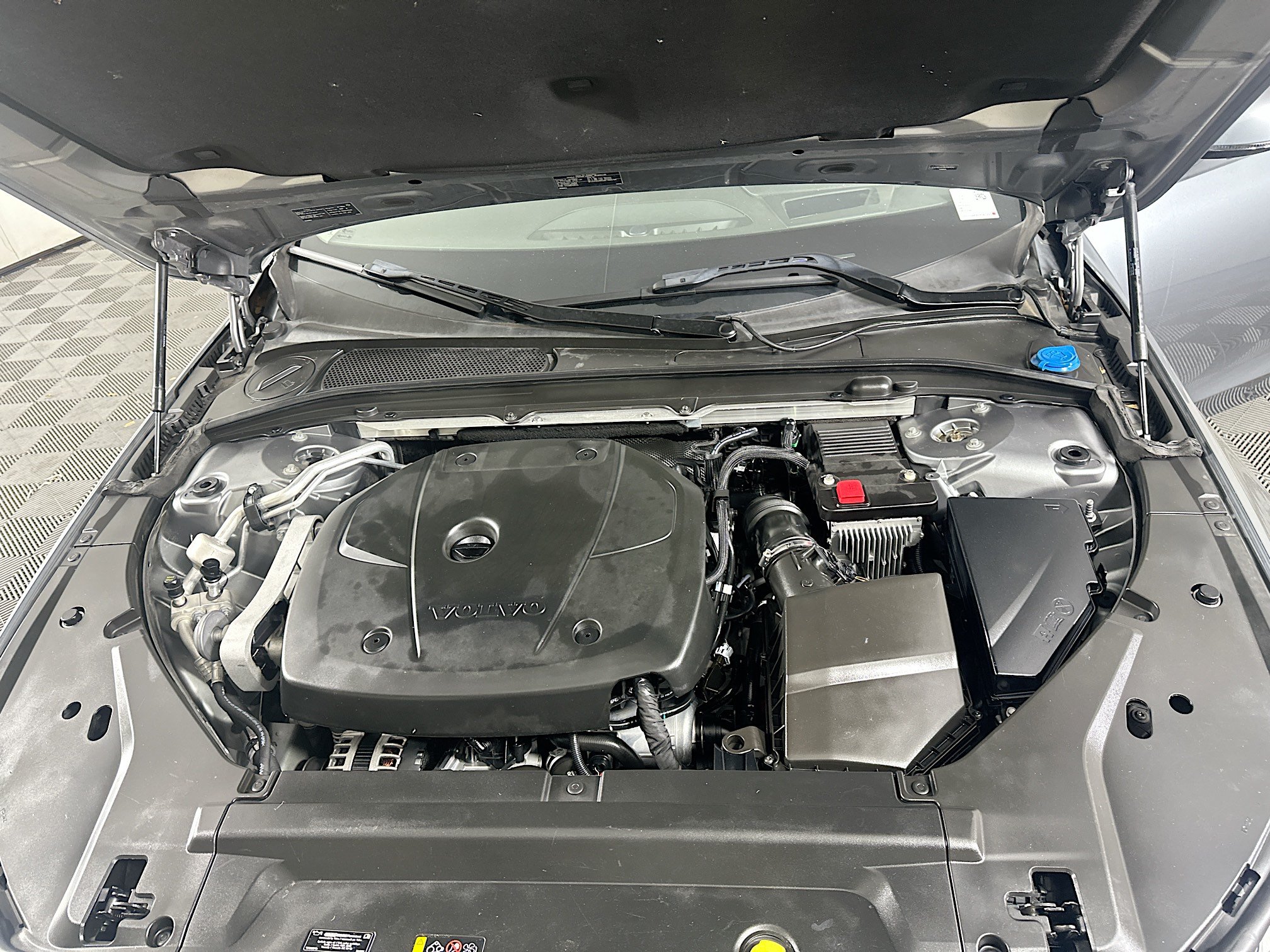 Used 2019 Volvo S90 T5 Momentum FWD image 33