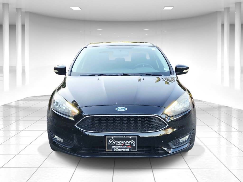 Used 2018 Ford Focus SEL w/ Cold Weather Package FWD image 8