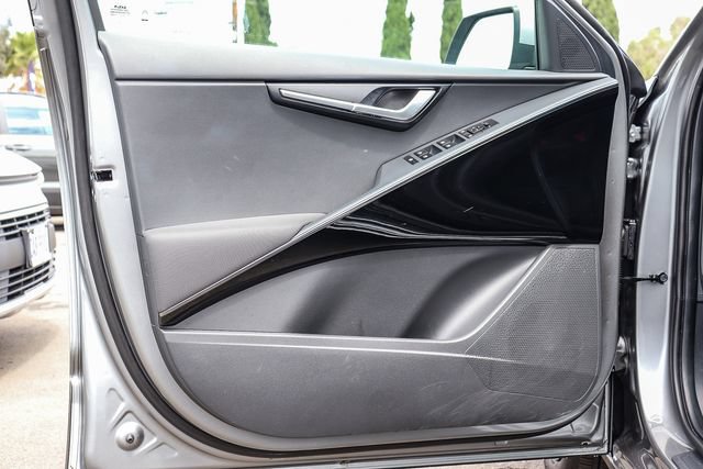 Certified 2025 Kia Niro EX FWD image 22
