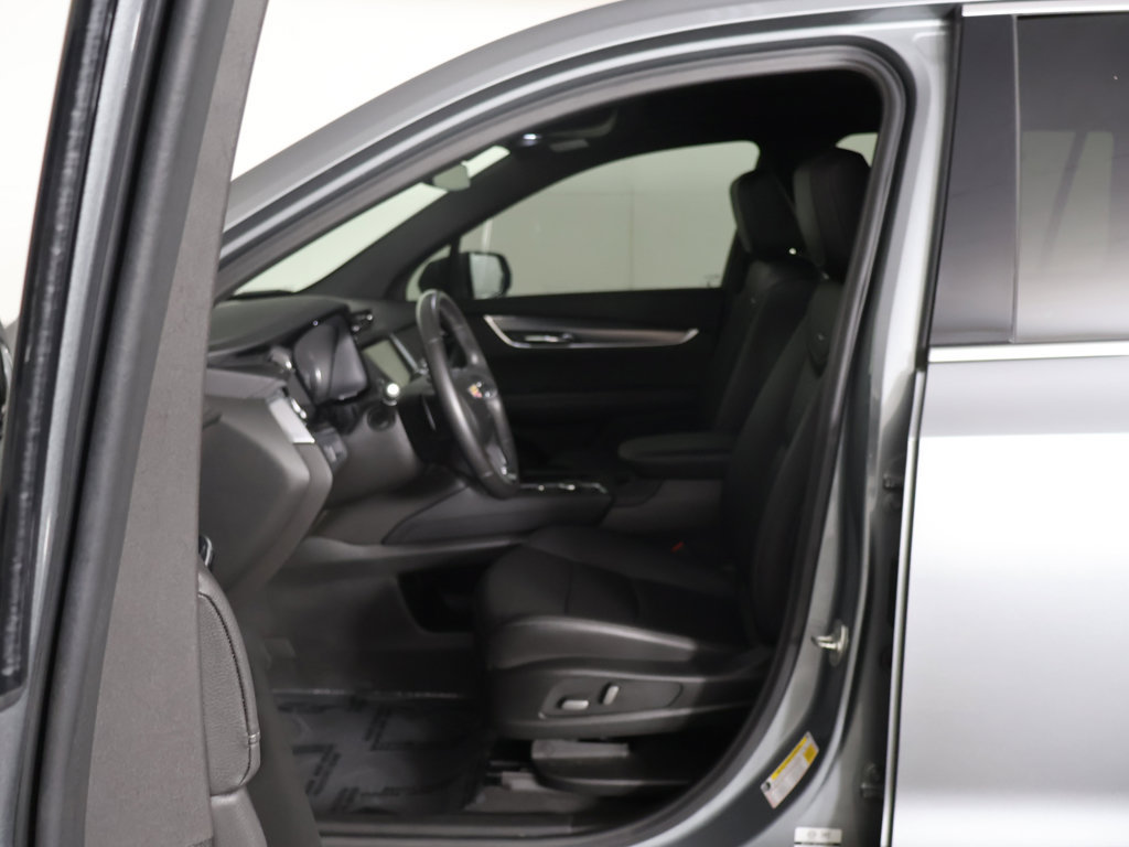 Used 2024 Cadillac XT6 Luxury w/ LPO, Floor Liner Package AWD/4WD image 30