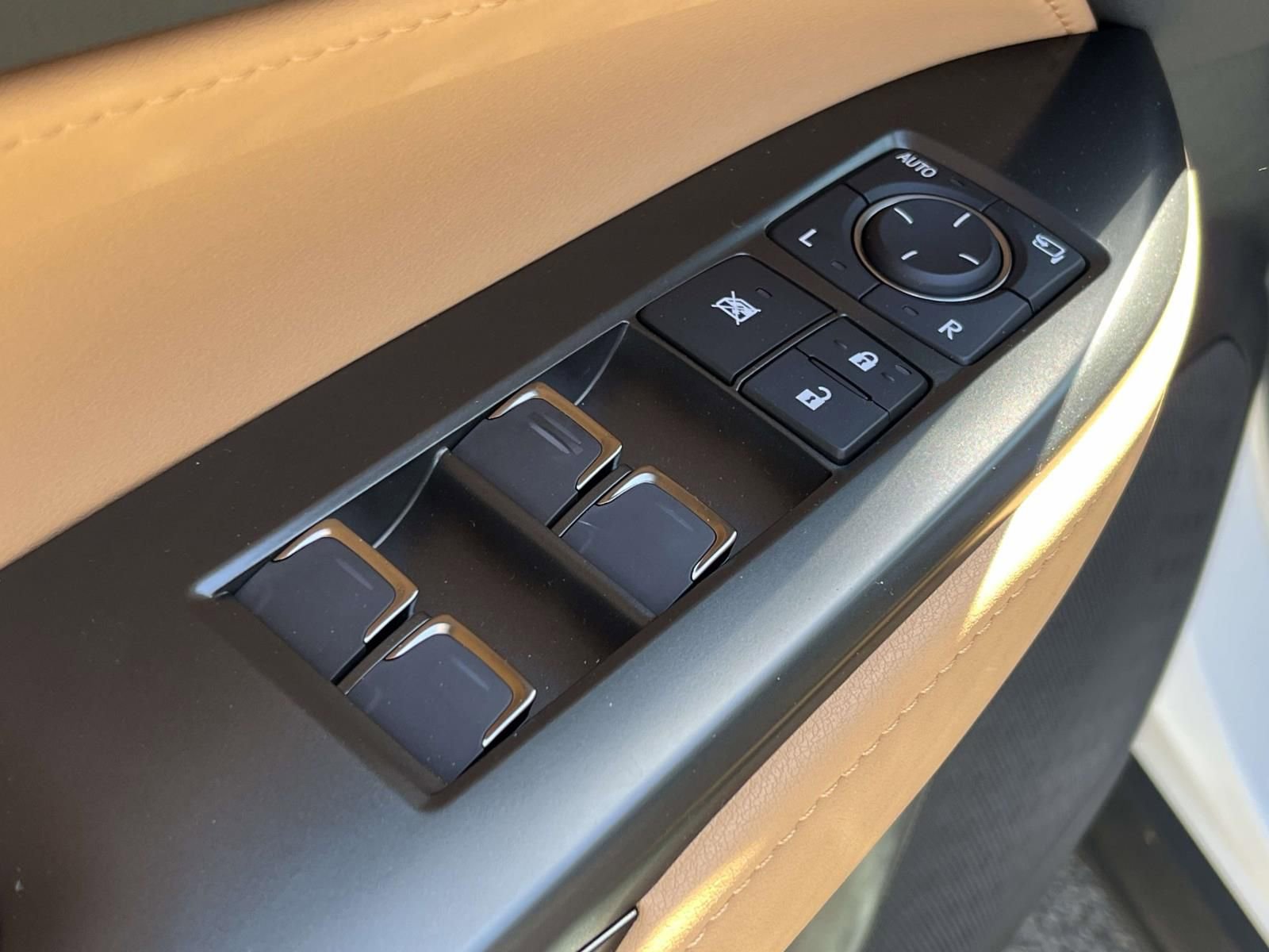 Used 2026 Lexus NX 350 350 Luxury w/ Accessory Package (2T) image 16