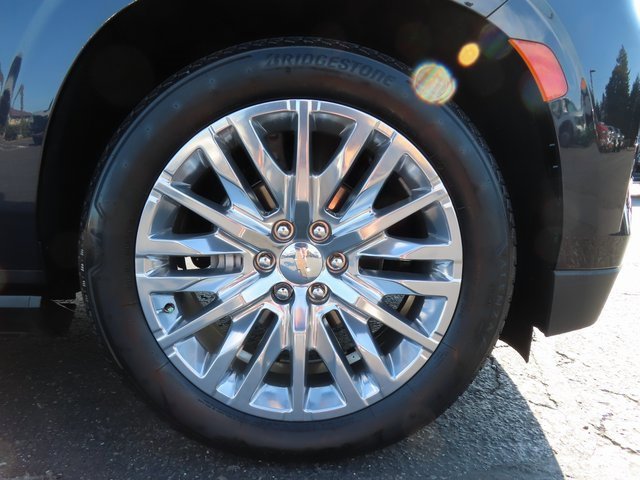 Certified 2023 Chevrolet Suburban High Country image 10