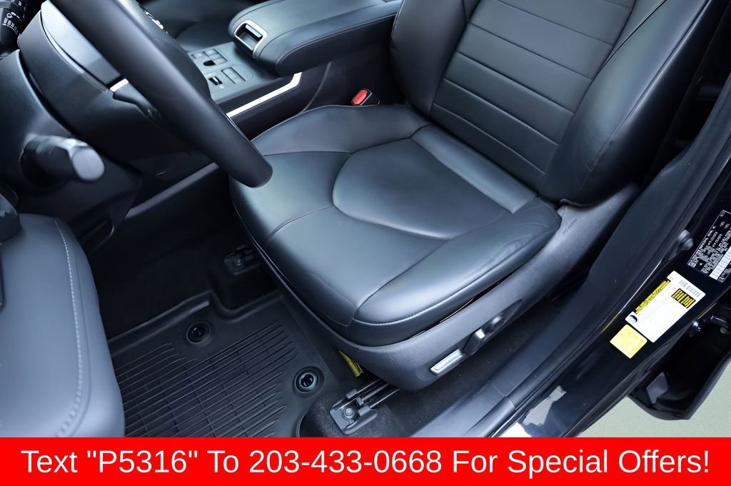 Used 2023 Toyota Highlander XLE AWD/4WD image 20