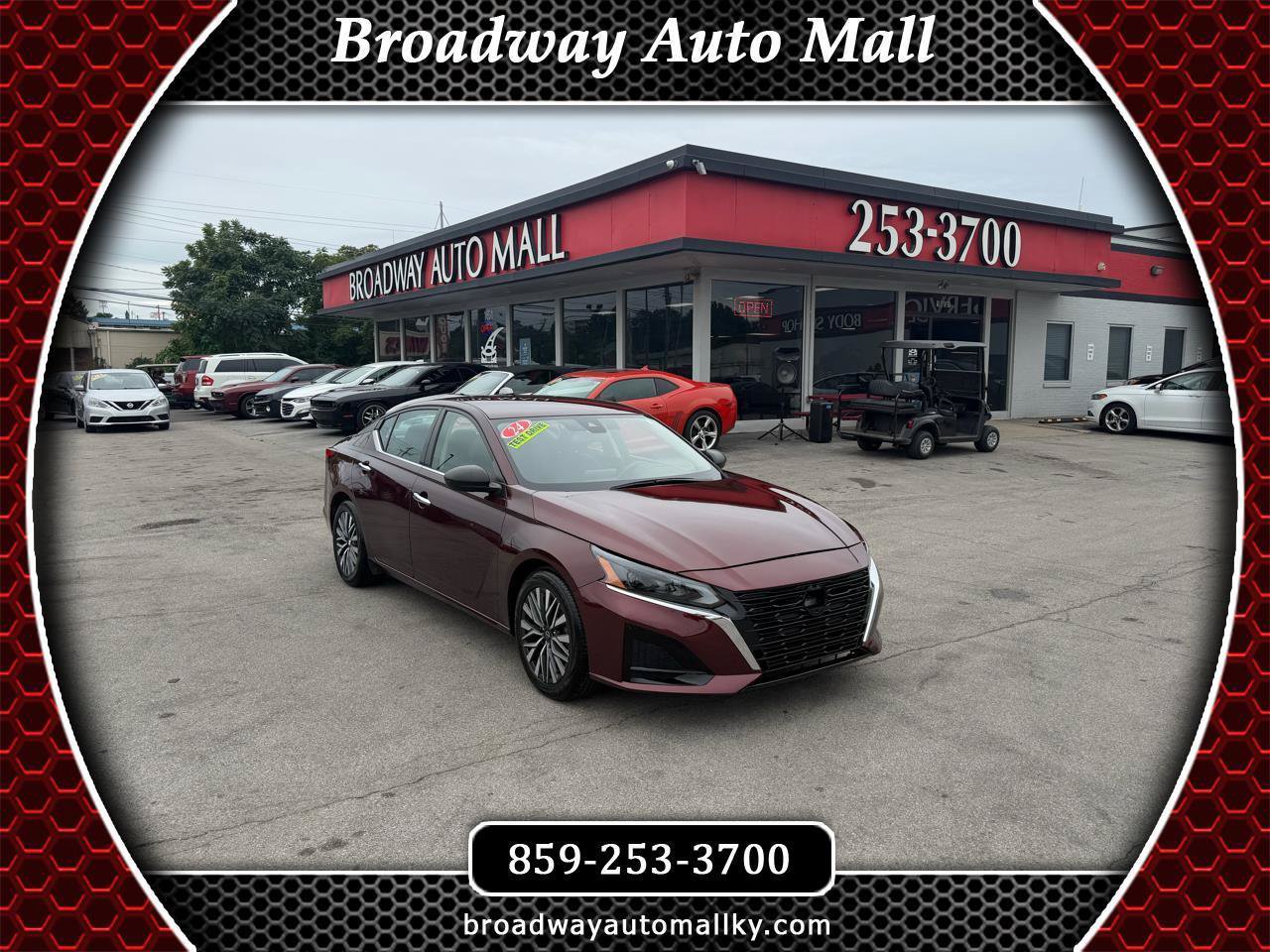 Used 2024 Nissan Altima 2.5 SV FWD image 1