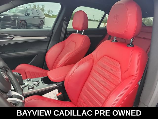 Used 2024 Alfa Romeo Stelvio Veloce AWD/4WD image 17