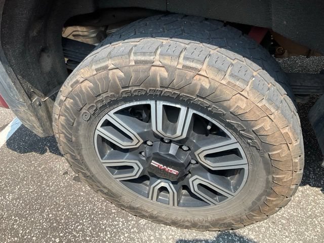 Used 2022 GMC Sierra 2500 AT4 w/ Gooseneck/5TH Wheel Package AWD/4WD image 14