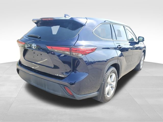 Used 2021 Toyota Highlander LE image 4
