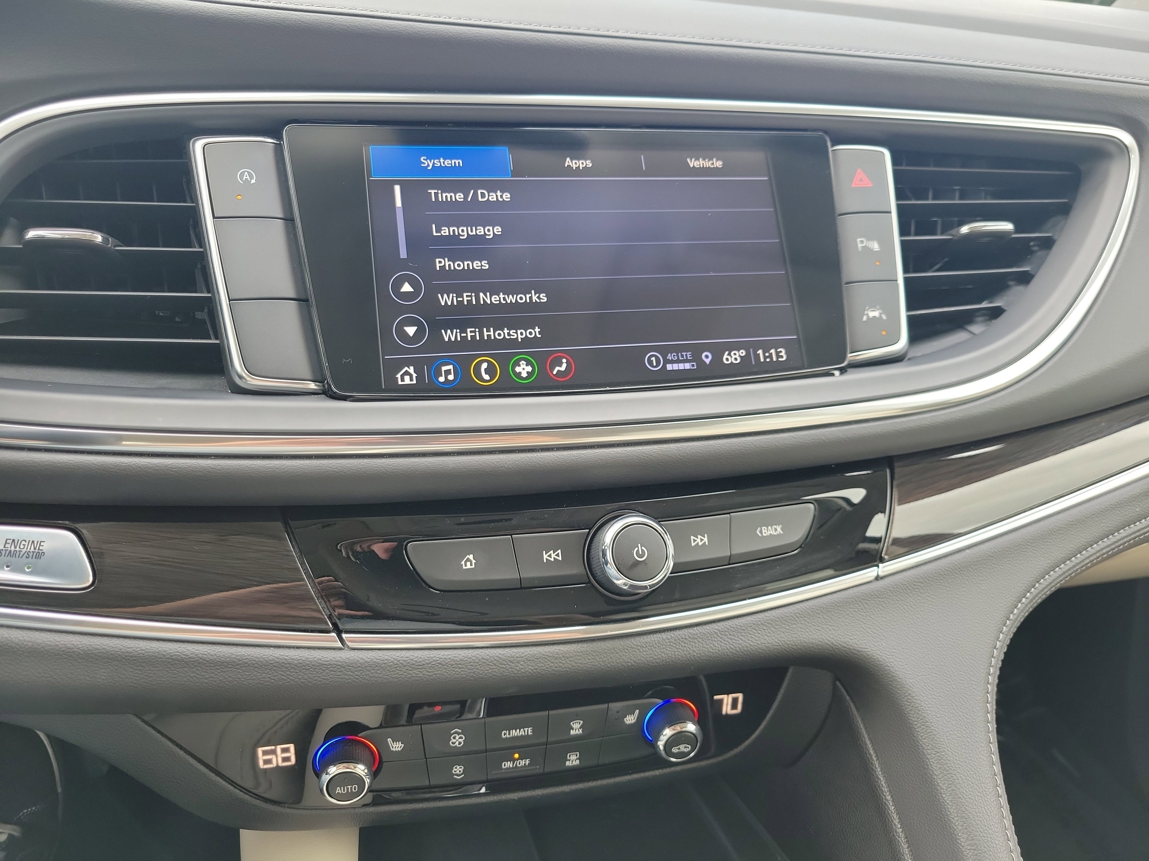 Used 2024 Buick Enclave Essence image 21