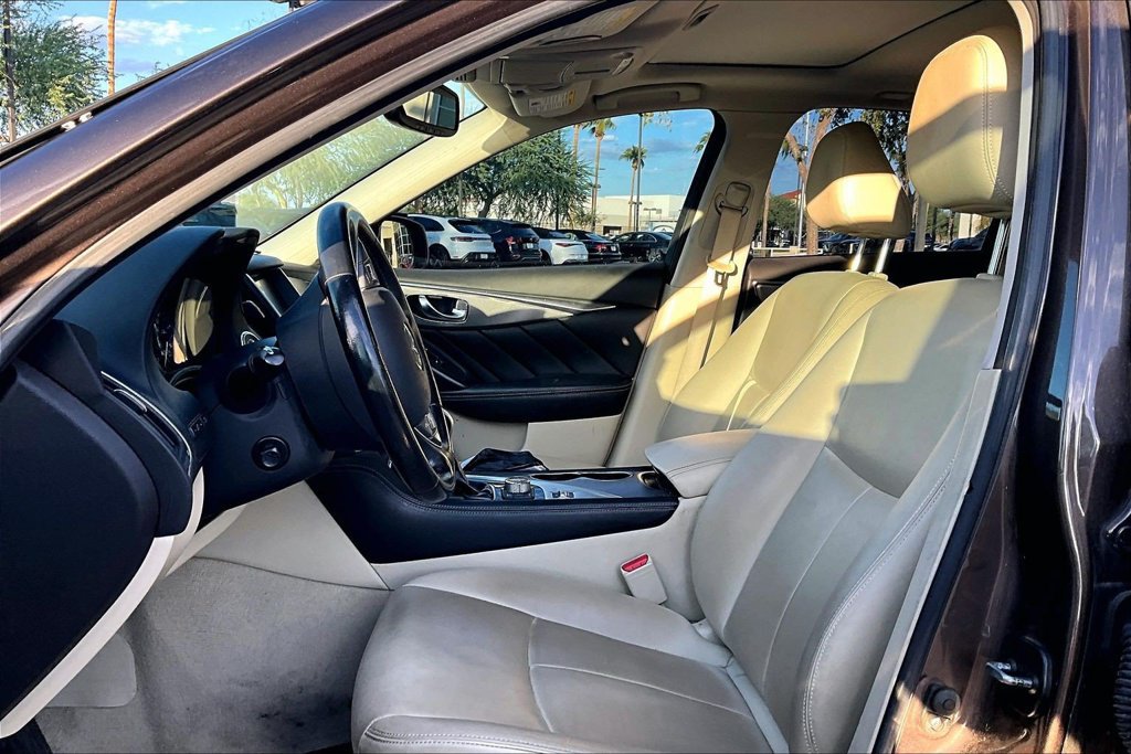 Used 2017 INFINITI Q50 3.0t Premium w/ 3.0T Premium Plus Package RWD image 5