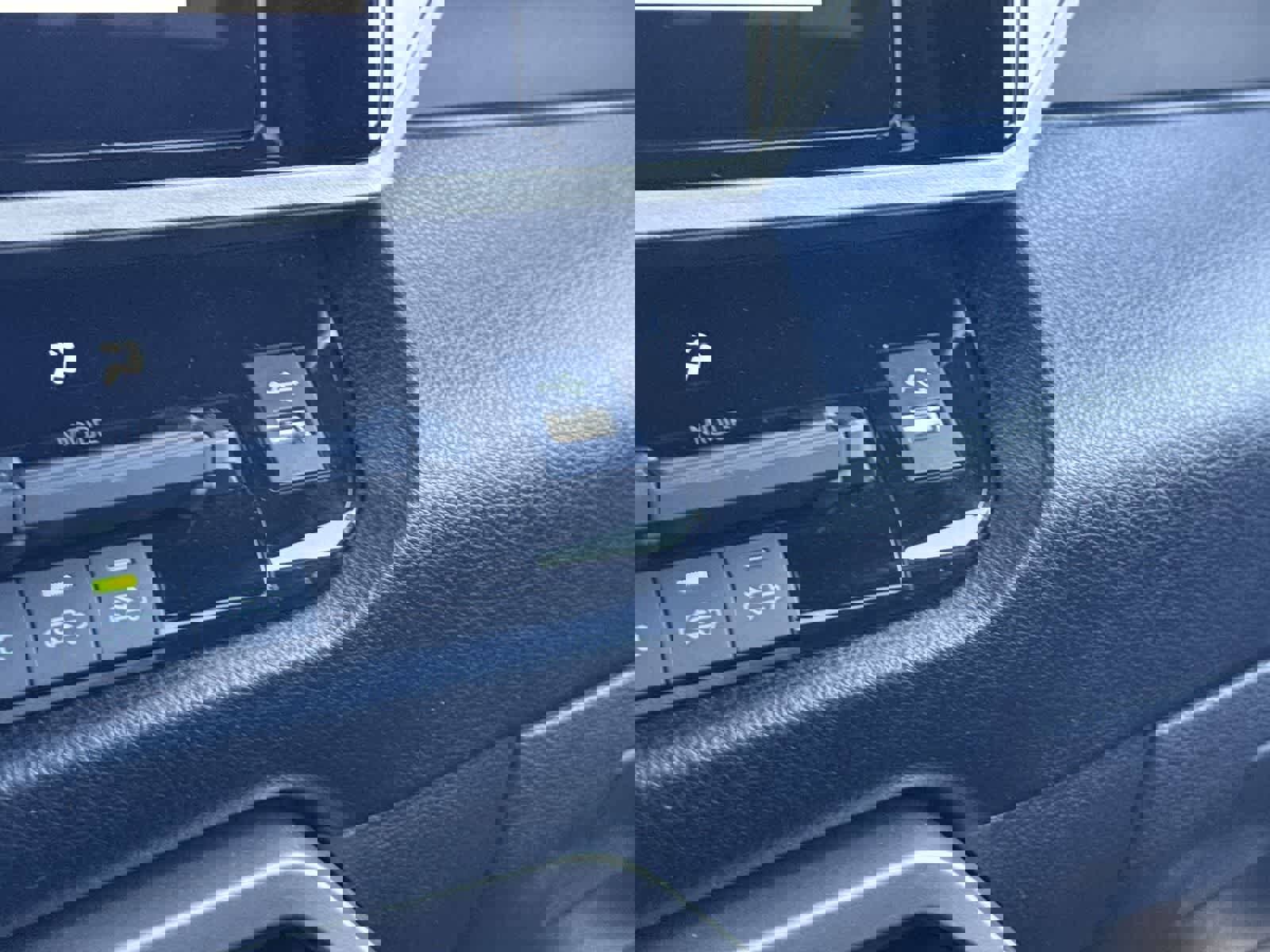 Certified 2025 Toyota Tundra SR5 w/ TRD Off-Road Package AWD/4WD image 25