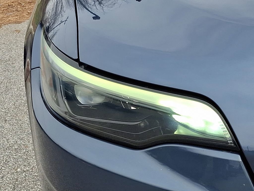 Used 2021 Jeep Cherokee Latitude Lux 80th Anniv w/ Quick Order Package 26U 80TH image 9