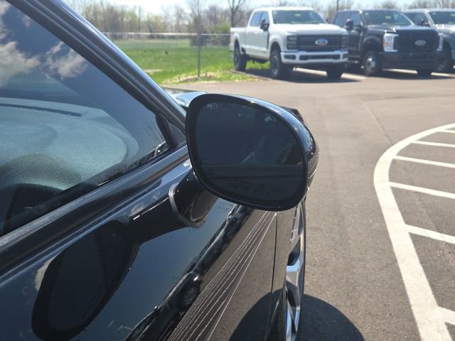 Used 2016 Dodge Challenger SXT Plus image 6