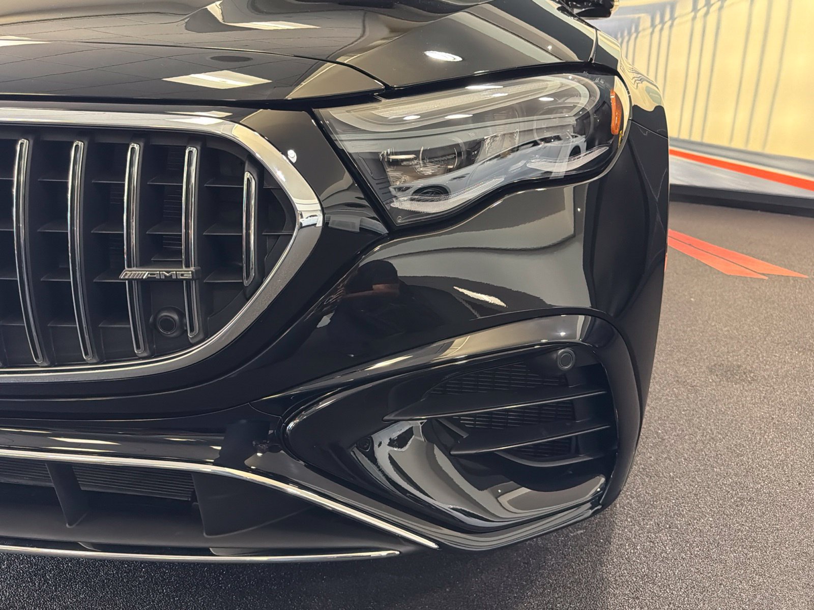 New 2027 Mercedes-Benz E 53 AMG e 4MATIC Sedan image 7