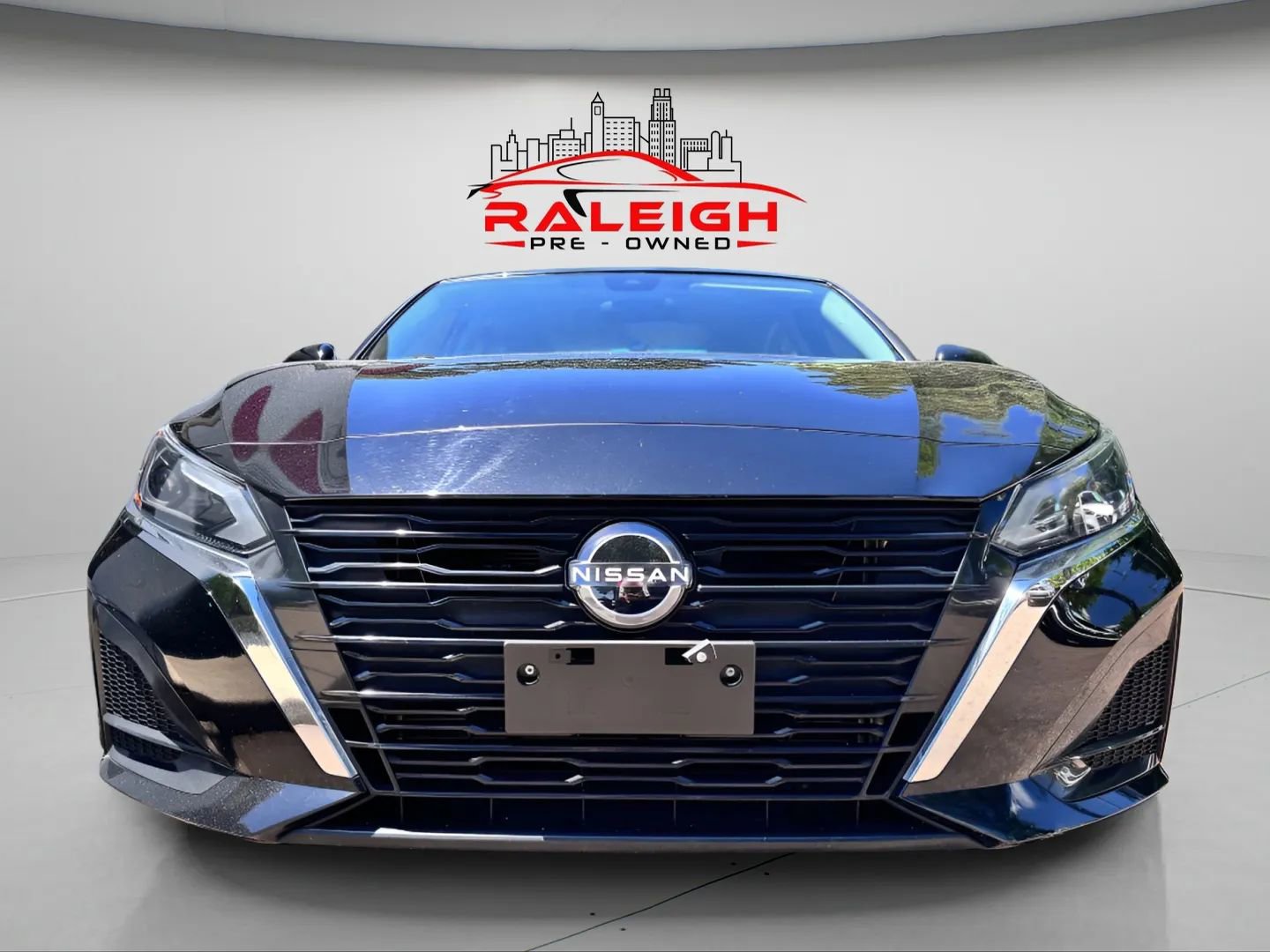 Used 2023 Nissan Altima 2.5 SV image 11