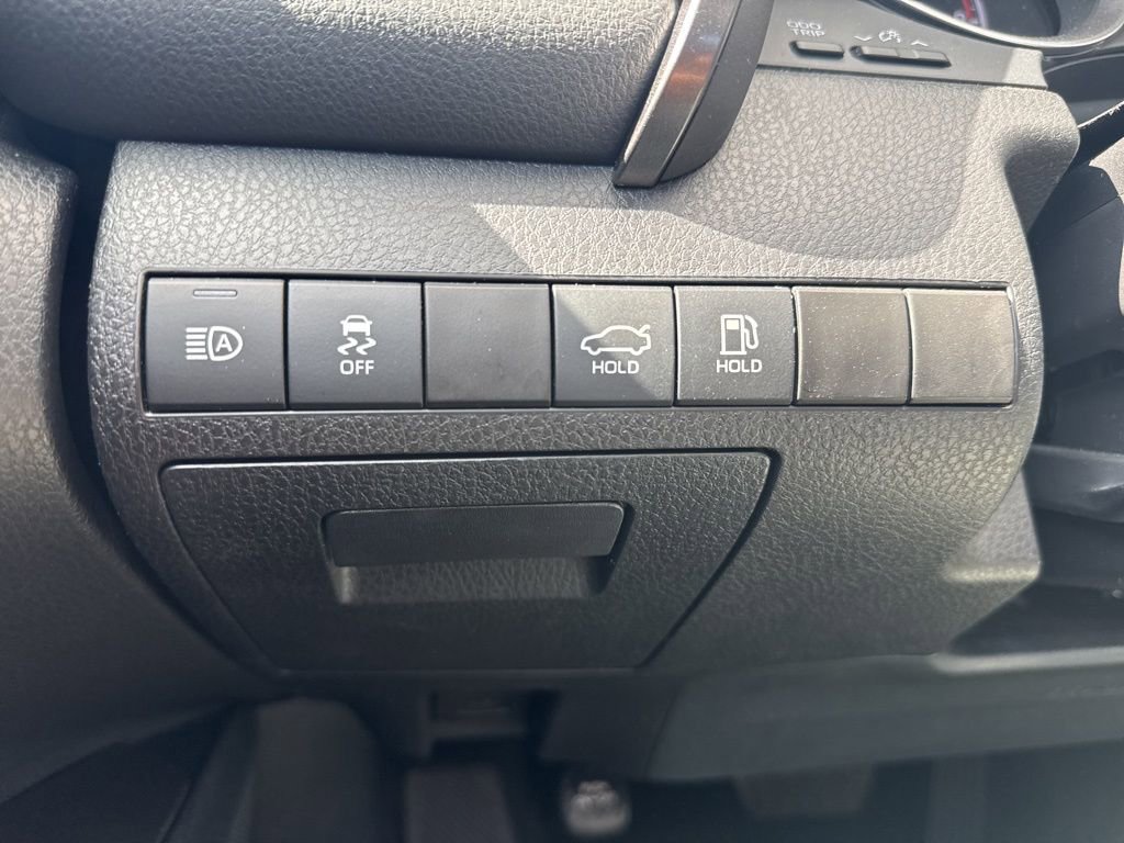 Used 2022 Toyota Camry LE w/ Convenience Package image 22