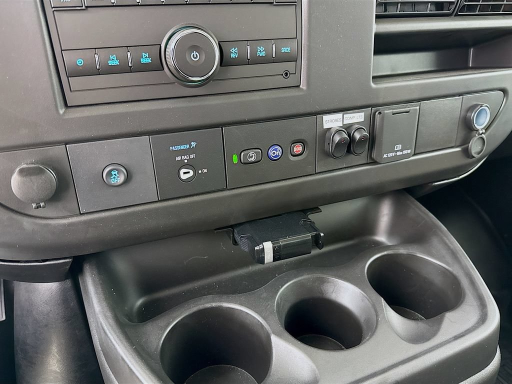 New 2025 GMC Savana 3500 w/ Power Convenience Package RWD image 32