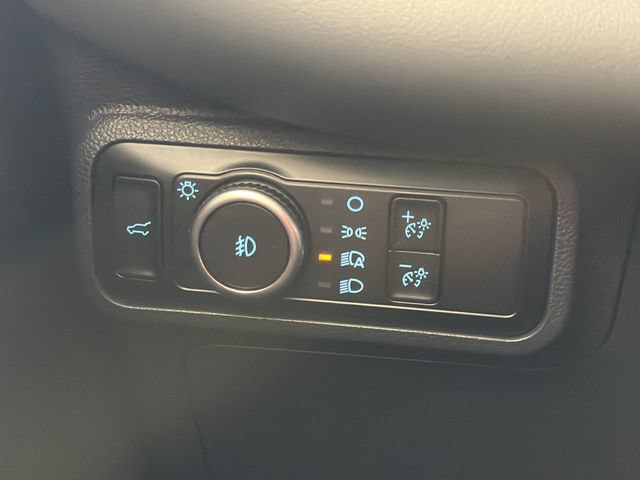 Used 2026 Ford Explorer Active w/ Active Comfort Package RWD image 17
