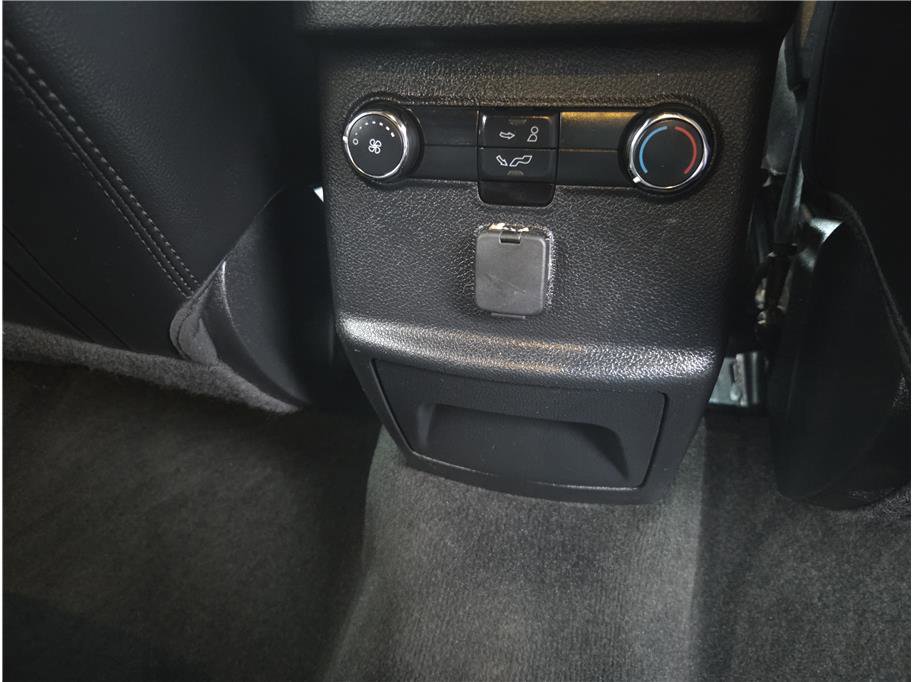 Used 2016 Ford Explorer XLT w/ Equipment Group 202A image 28