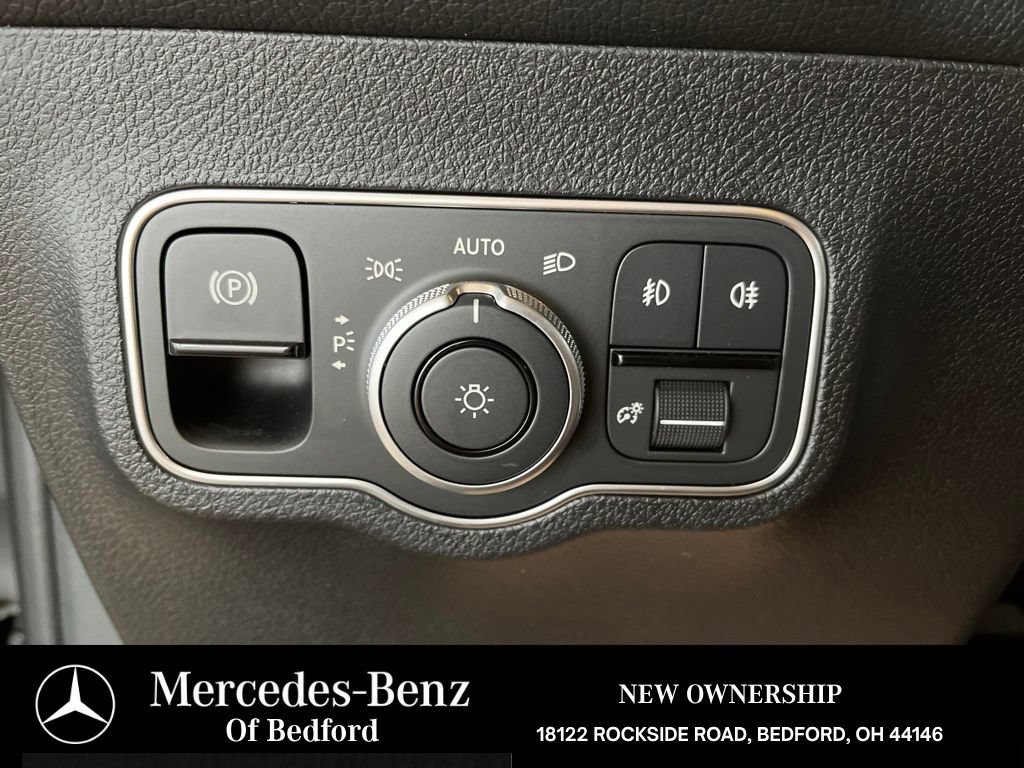 Used 2026 Mercedes-Benz GLB 250 4MATIC image 29