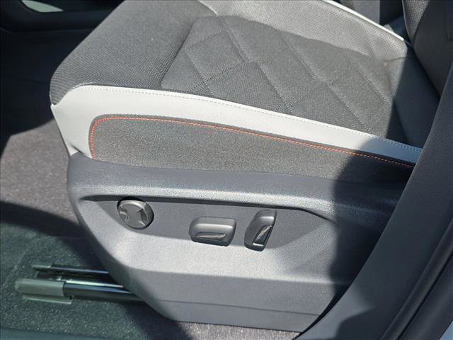 Used 2026 Volkswagen Atlas Peak Edition AWD/4WD image 6