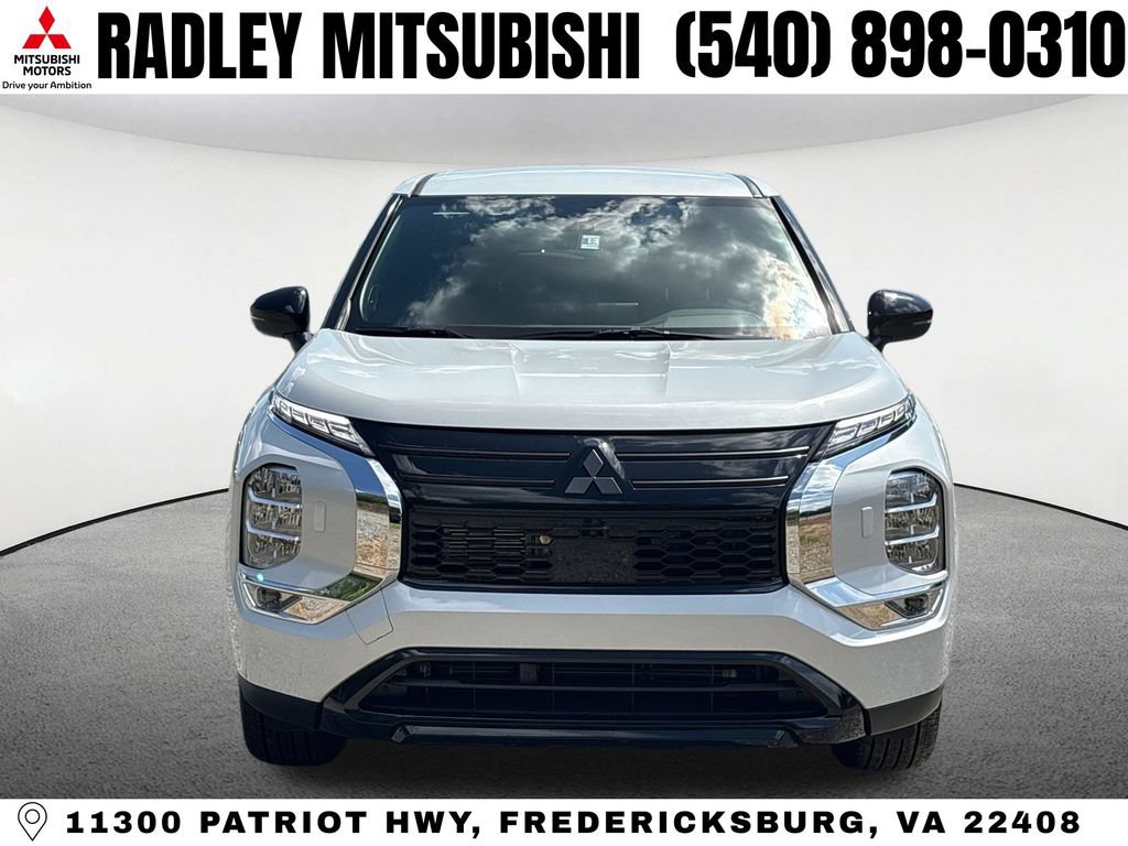 New 2026 Mitsubishi Outlander LE AWD/4WD image 22