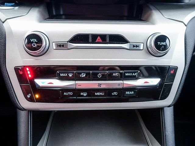 Used 2023 Ford Explorer XLT w/ Equipment Group 202A video 3