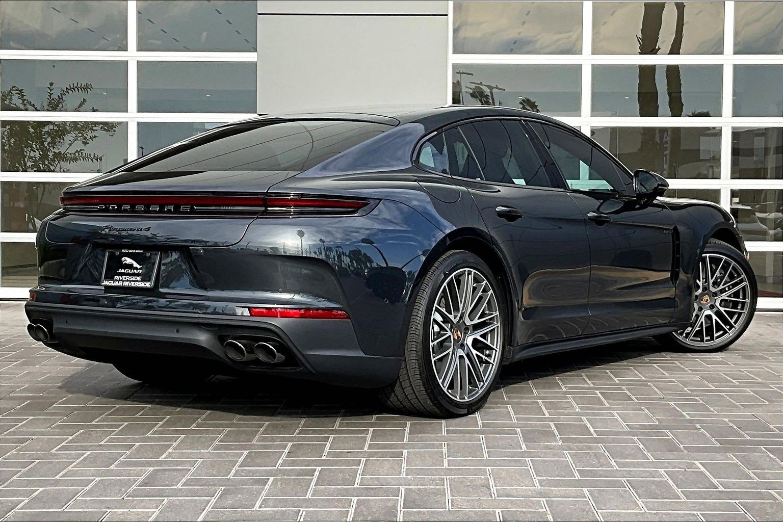 Used 2025 Porsche Panamera 4 image 13