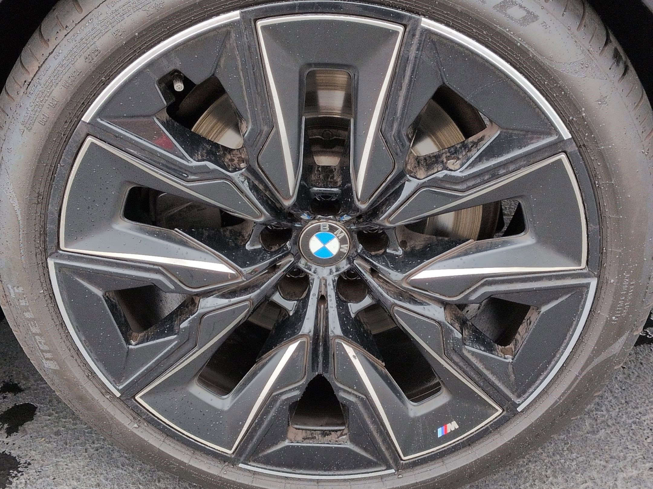 Used 2026 BMW 740i w/ Premium Package RWD image 13