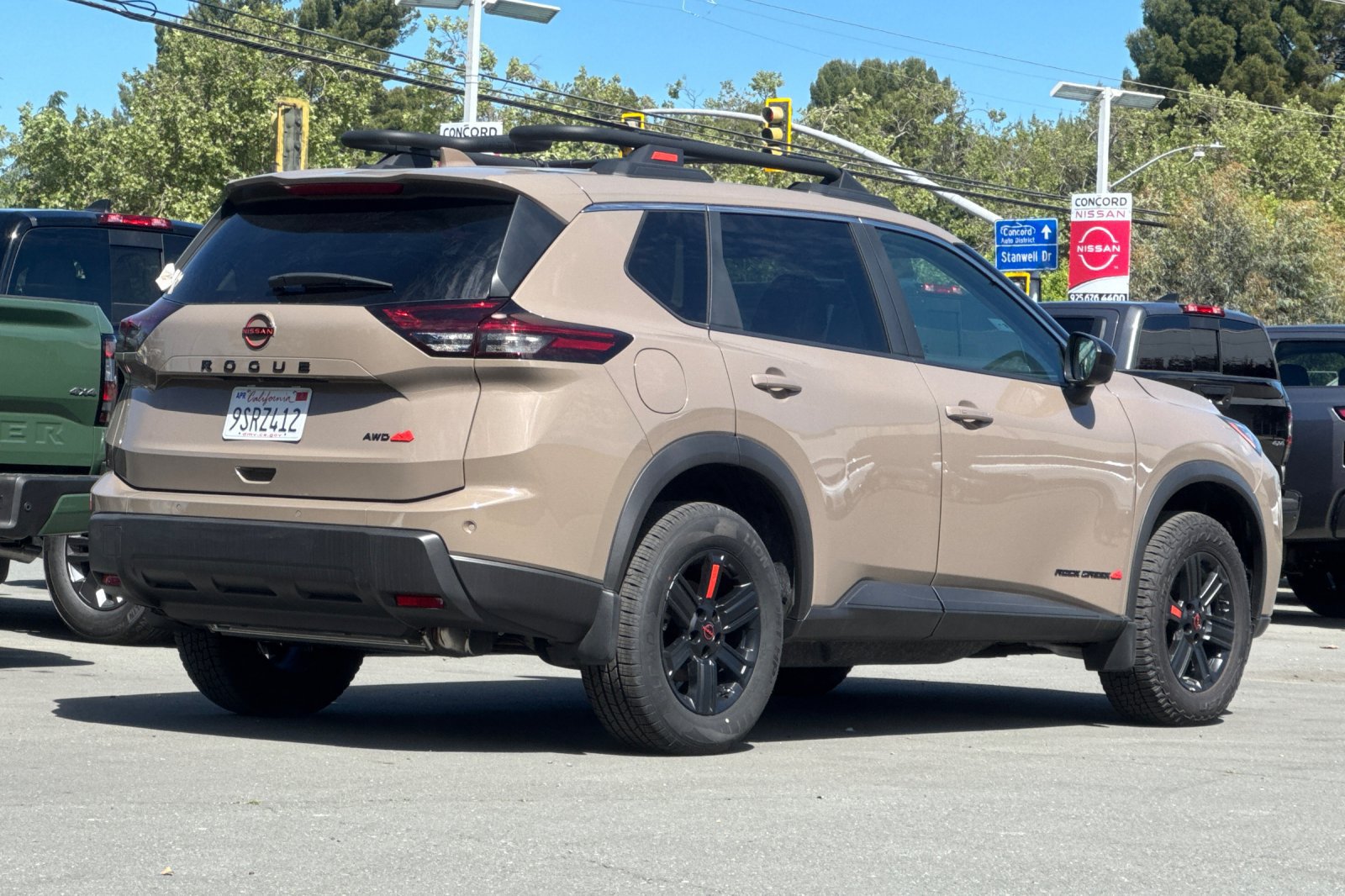 Certified 2025 Nissan Rogue SV AWD/4WD image 4
