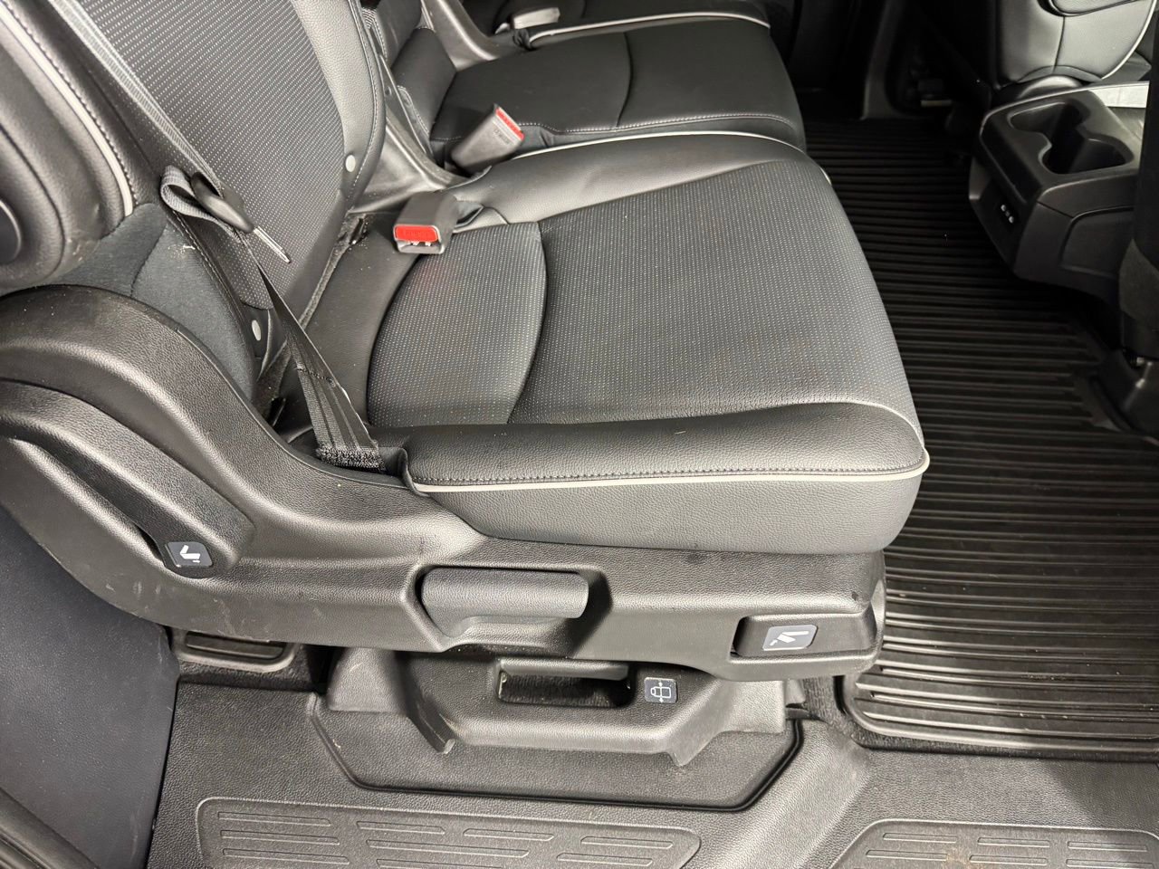 Used 2025 Honda Odyssey Elite image 30