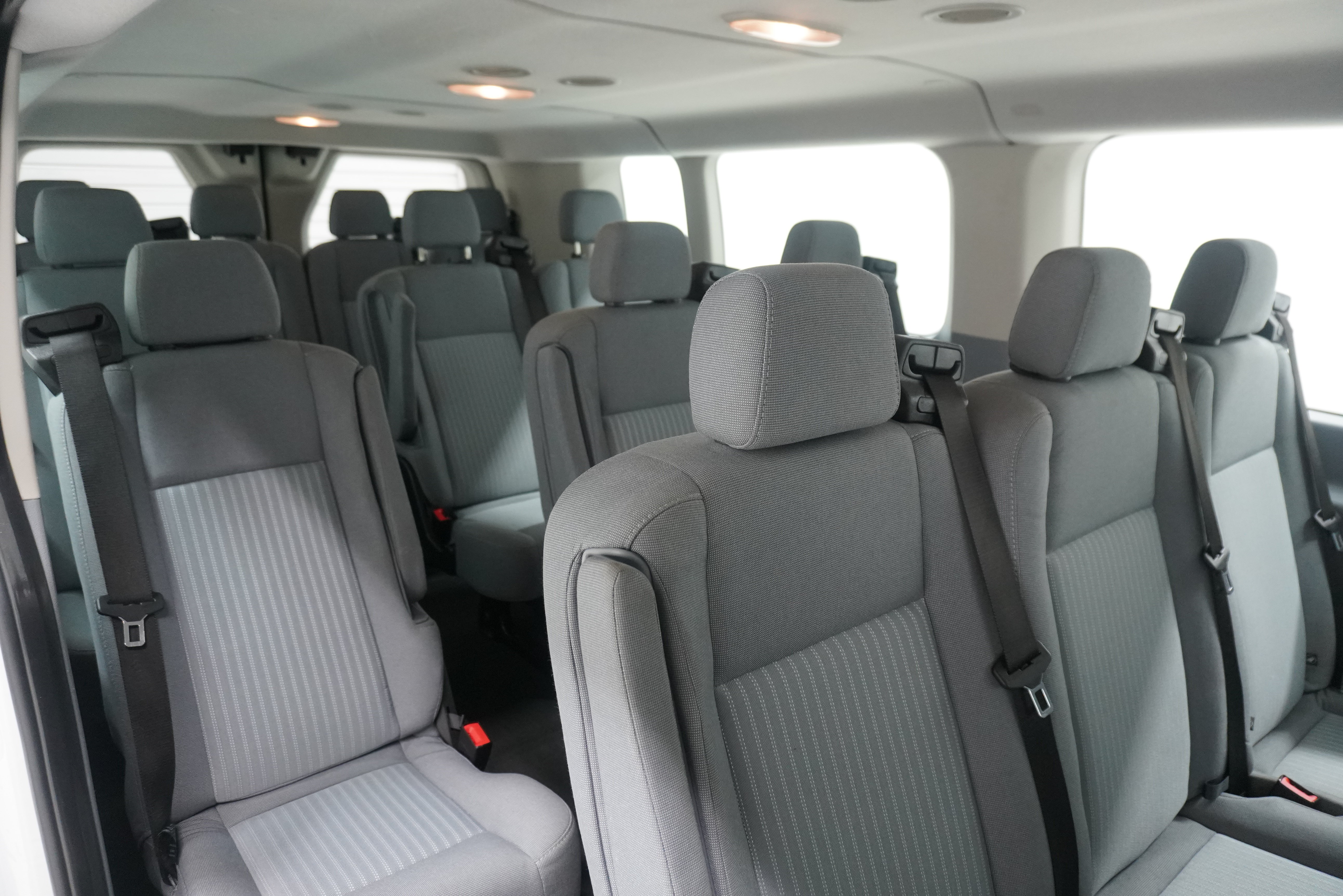 Used 2015 Ford Transit 350 XLT RWD image 11