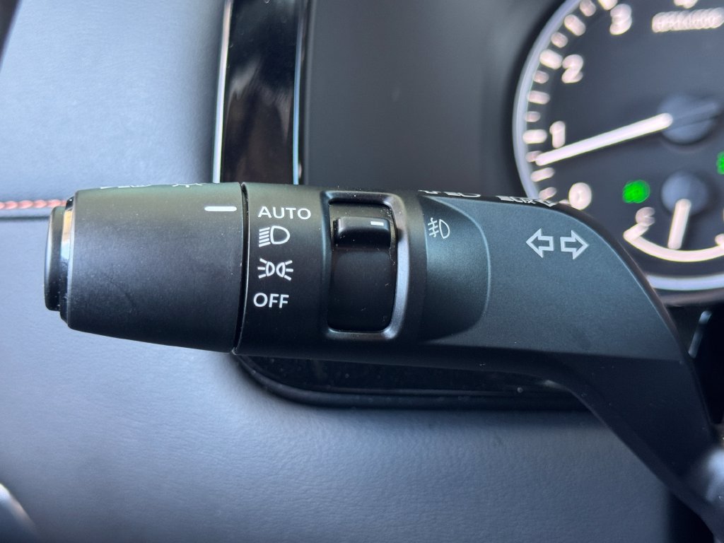 Used 2025 Nissan Pathfinder Rock Creek AWD/4WD image 12