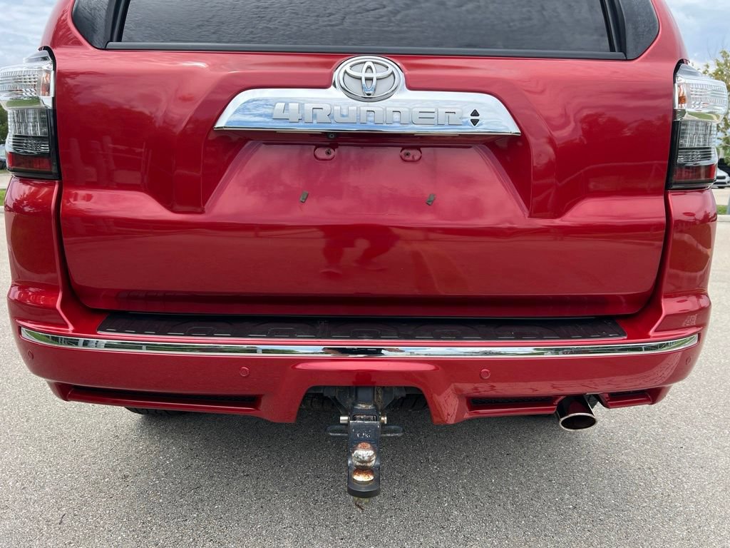 Used 2016 Toyota 4Runner Limited AWD/4WD image 9