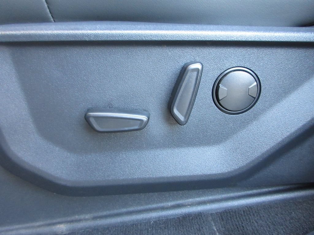 Certified 2025 Ford Expedition Max Active RWD image 12