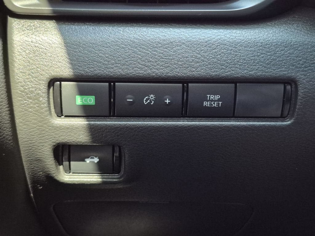 Used 2025 Nissan Sentra S FWD image 7