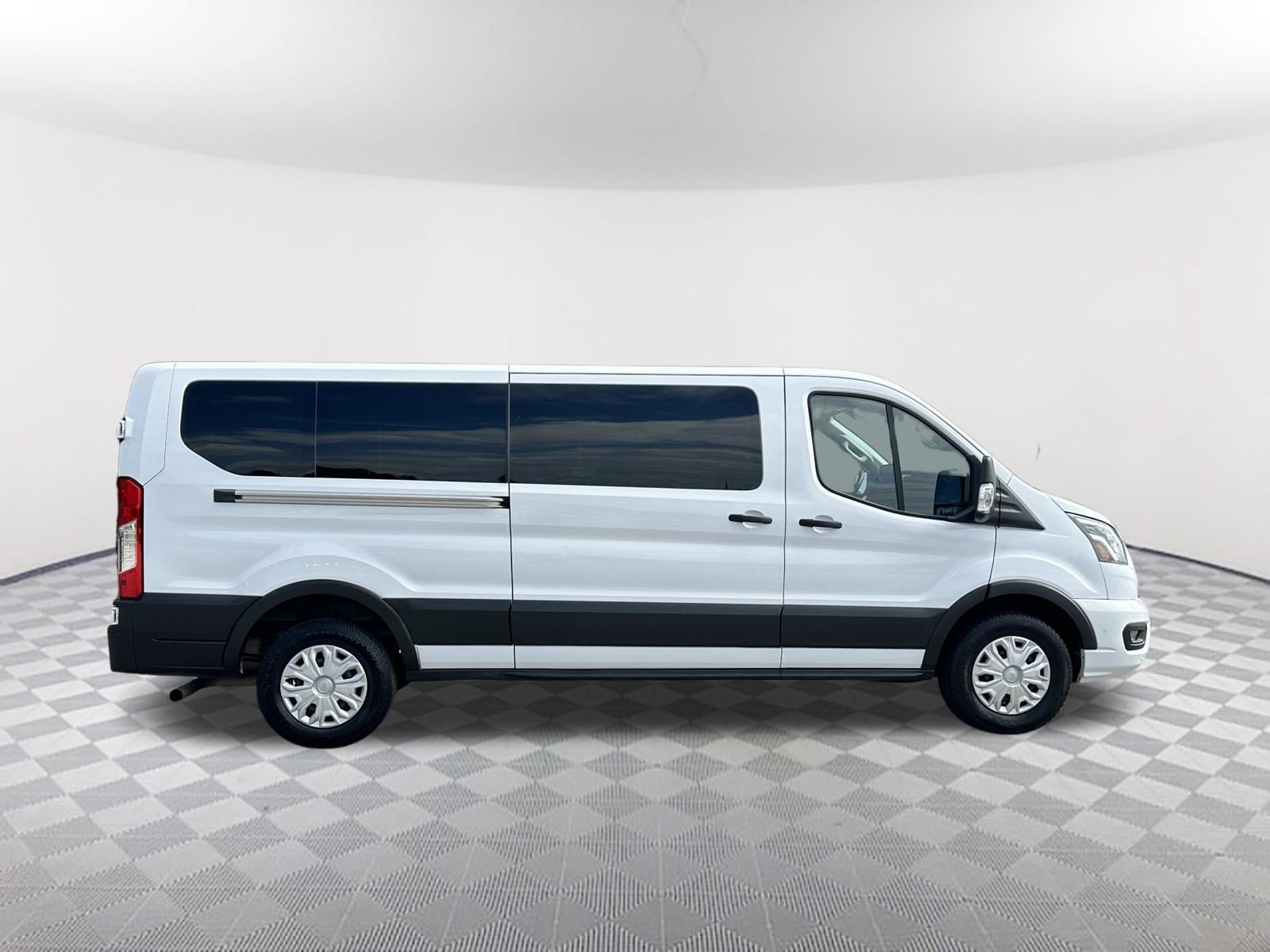 Used 2023 Ford Transit 350 XLT RWD image 6