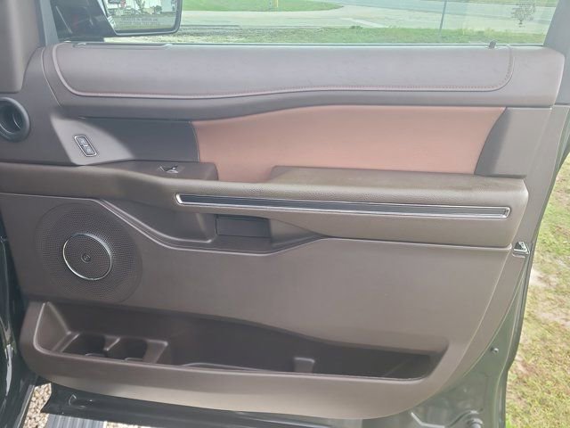 Used 2023 Ford Expedition King Ranch image 8