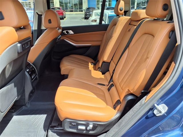Used 2021 BMW X7 xDrive40i w/ Parking Assistance Package image 8