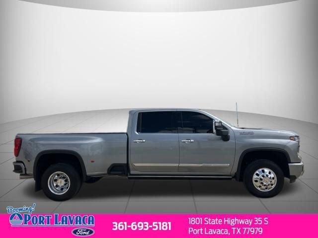 Used 2025 Chevrolet Silverado 3500 High Country w/ High Country Premium Package AWD/4WD image 8