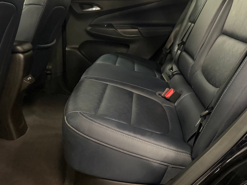 Used 2022 Chevrolet Bolt EUV LT w/ Convenience Package FWD image 23