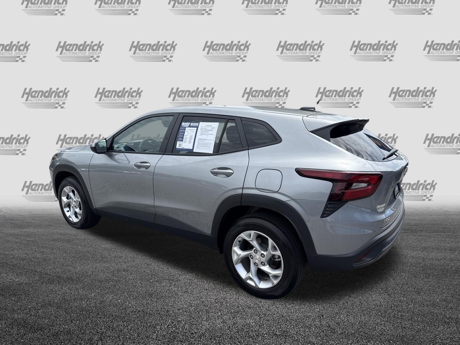 Used 2026 Chevrolet Trax LS w/ LS Convenience Package FWD image 8