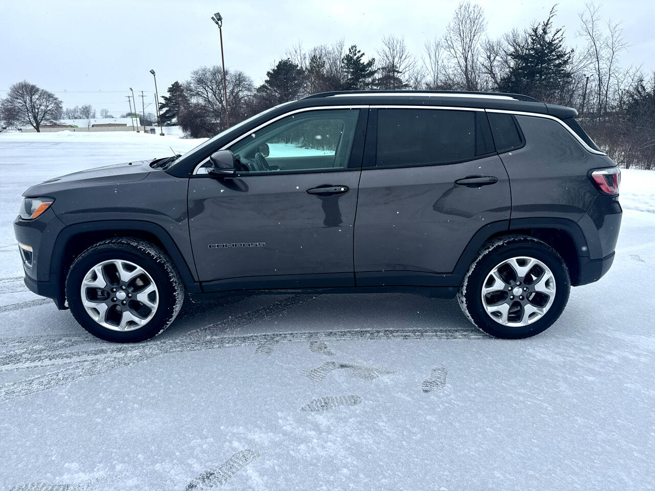 Used 2020 Jeep Compass Limited w/ Rear Convenience Group image 8