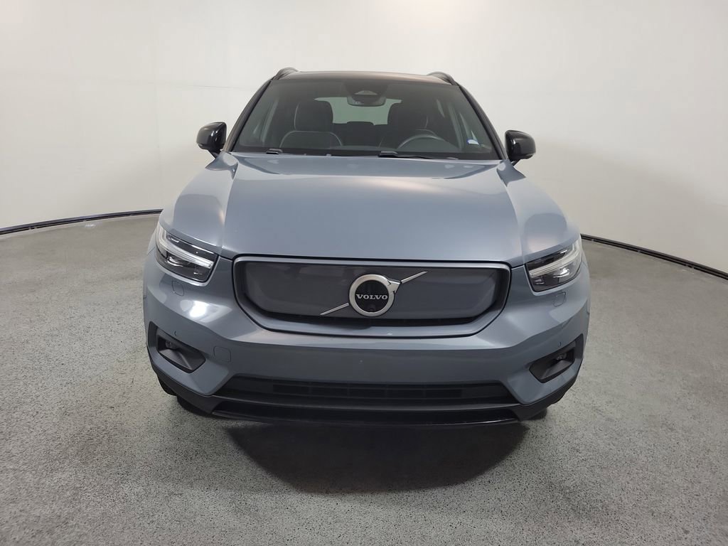 Used 2022 Volvo XC40 P8 Recharge Ultimate image 2
