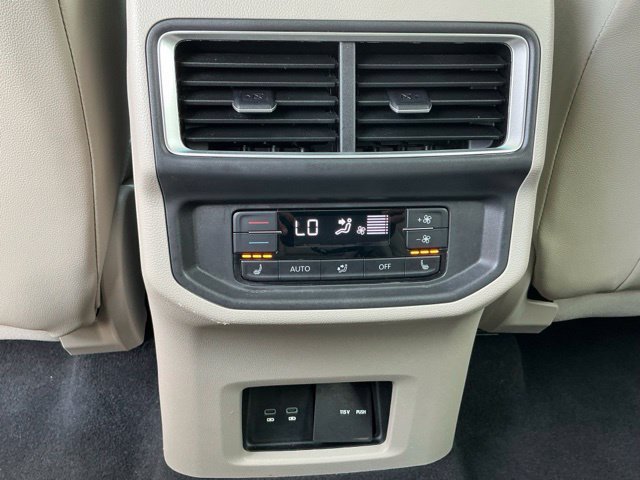 Certified 2024 Volkswagen Atlas SEL Premium R-Line AWD/4WD image 19