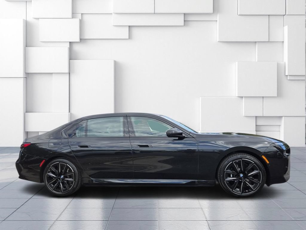 New 2026 BMW i7 xDrive60 AWD/4WD image 4
