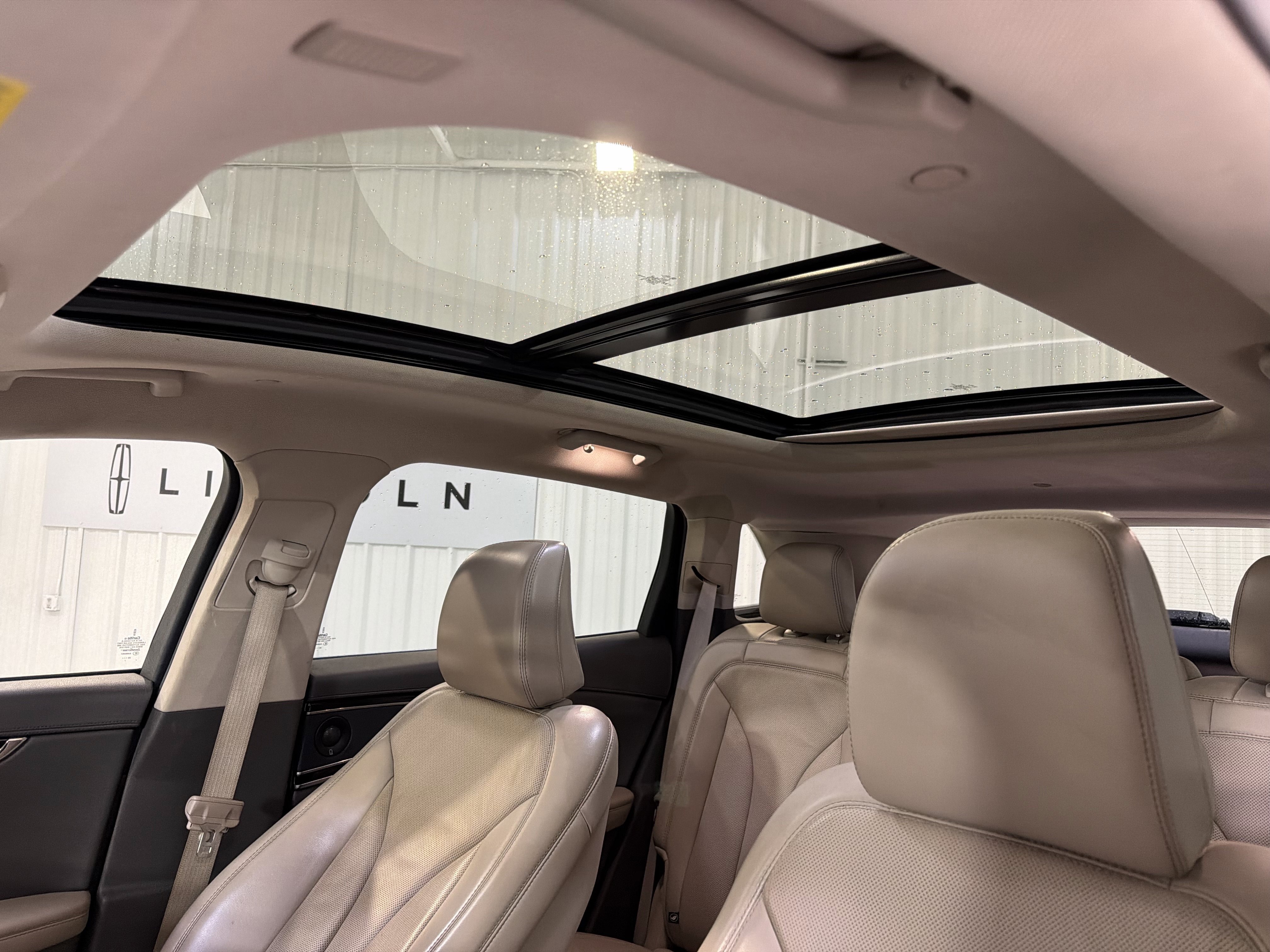 Used 2023 Lincoln Nautilus Reserve w/ Luxury Package AWD/4WD image 20