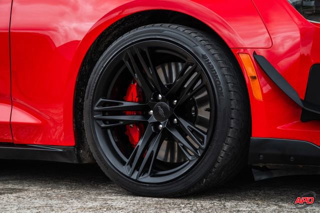 Used 2020 Chevrolet Camaro ZL1 RWD image 38