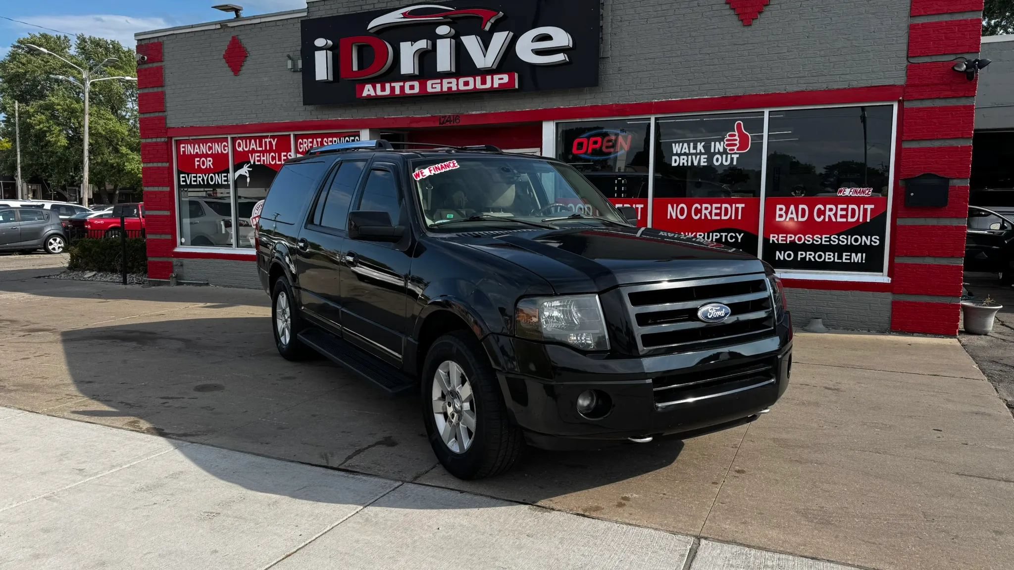 Used 2010 Ford Expedition EL Limited AWD/4WD image 2