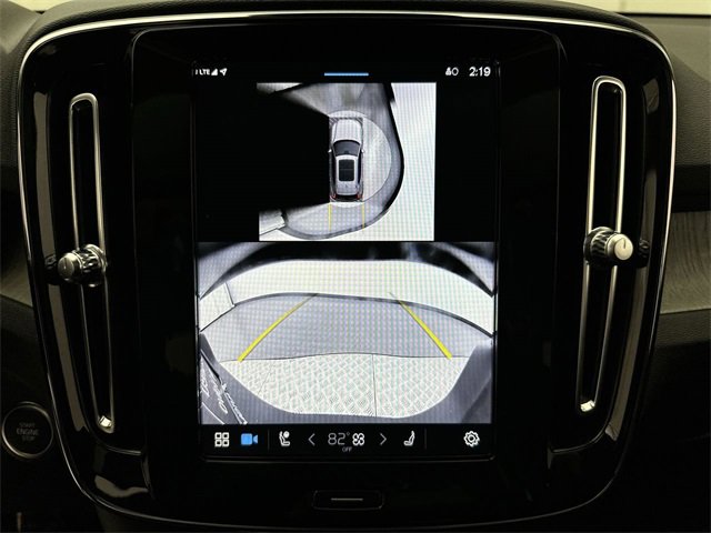 Certified 2024 Volvo XC40 B5 Plus w/ Protection Package Premier image 17